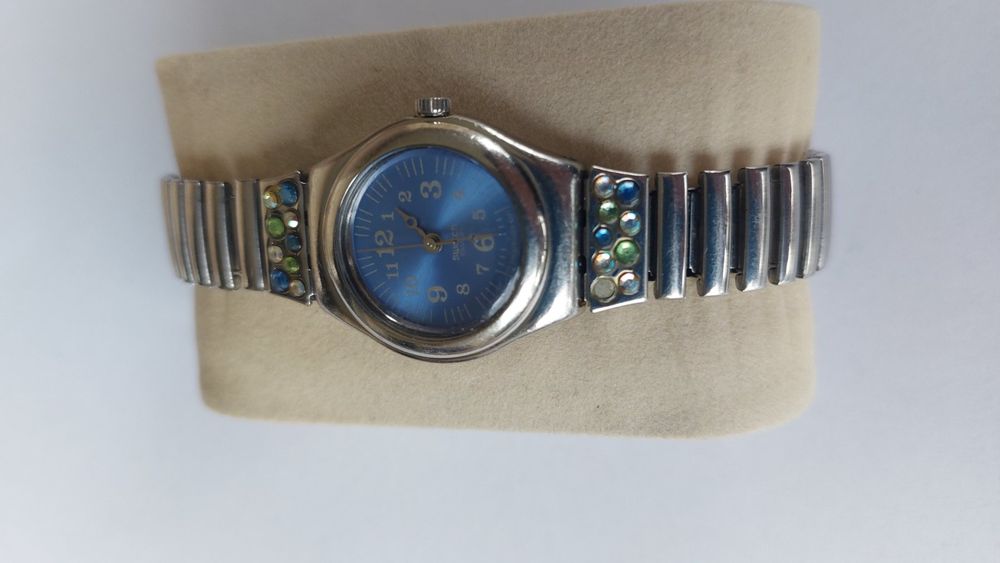 Swatch Montres: Damenuhr Montre femmes SWATCH Irony 25mm läuft – D'occasion à Neuhausen par Alfasan 1