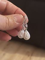 Boucles d'oreilles perles nacrées blanches 3 cm neuves
