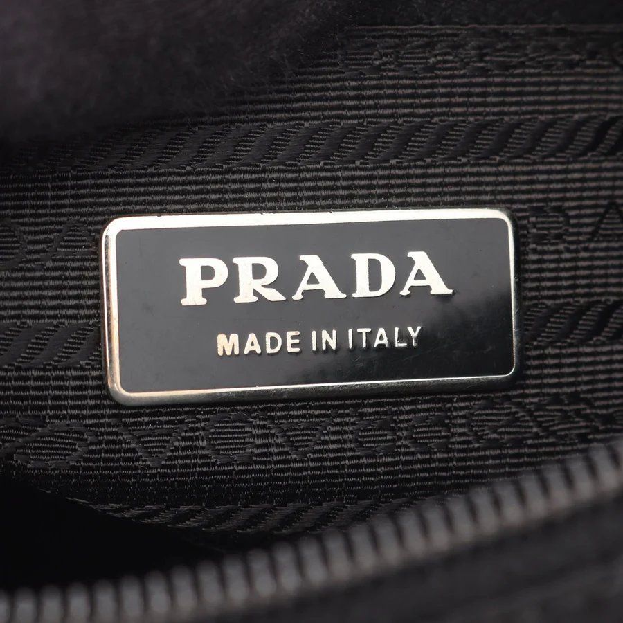 Prada Sacs: Prada Vera Shoulder Bag – D'occasion à Chamoson par Sapoloshop 4