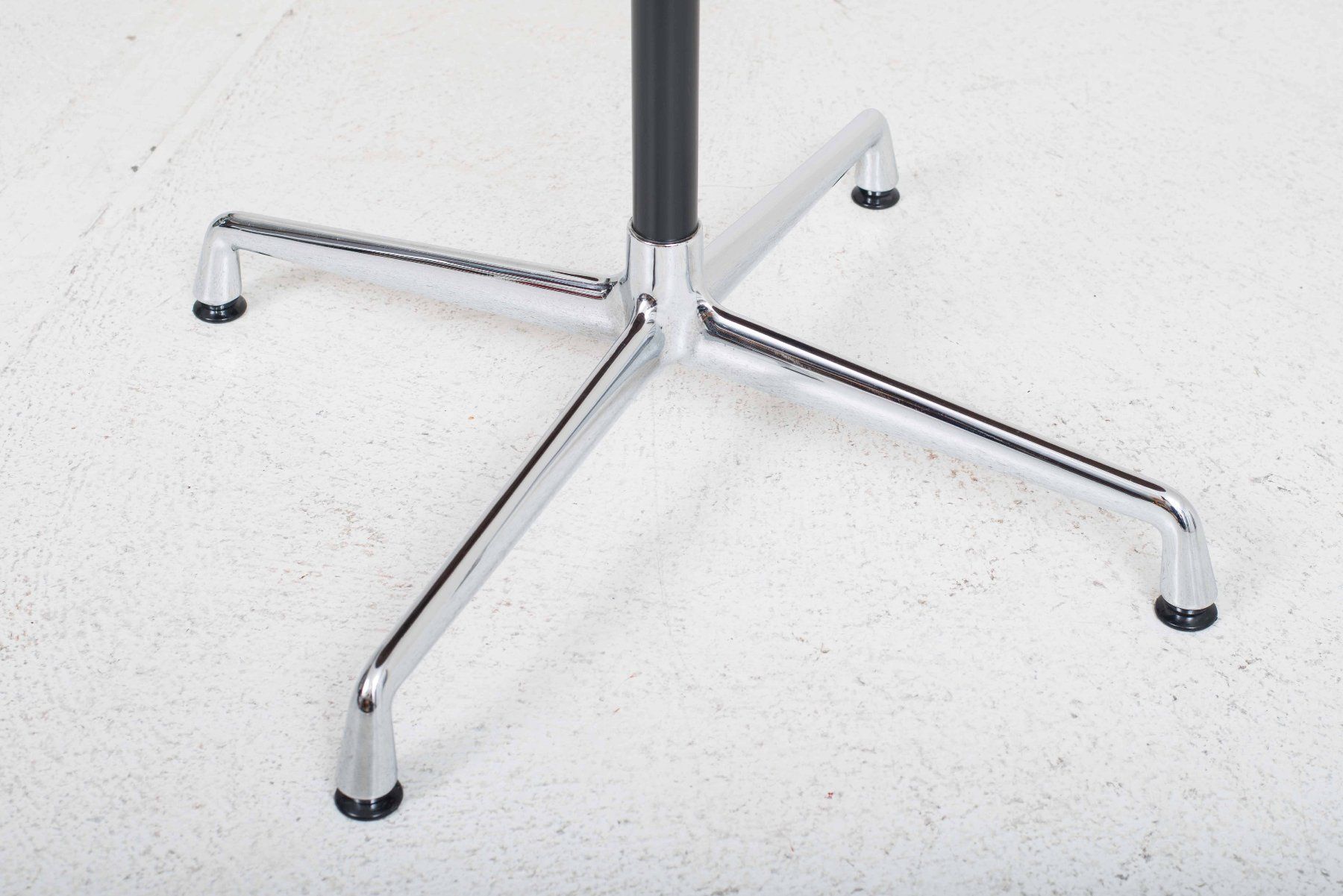 Vitra Tische: Vitra Contract Table von Charles & Ray Eames in Wenge – Gebraucht aus Zürich von STUZH38 6