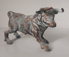 Stier Skulptur
