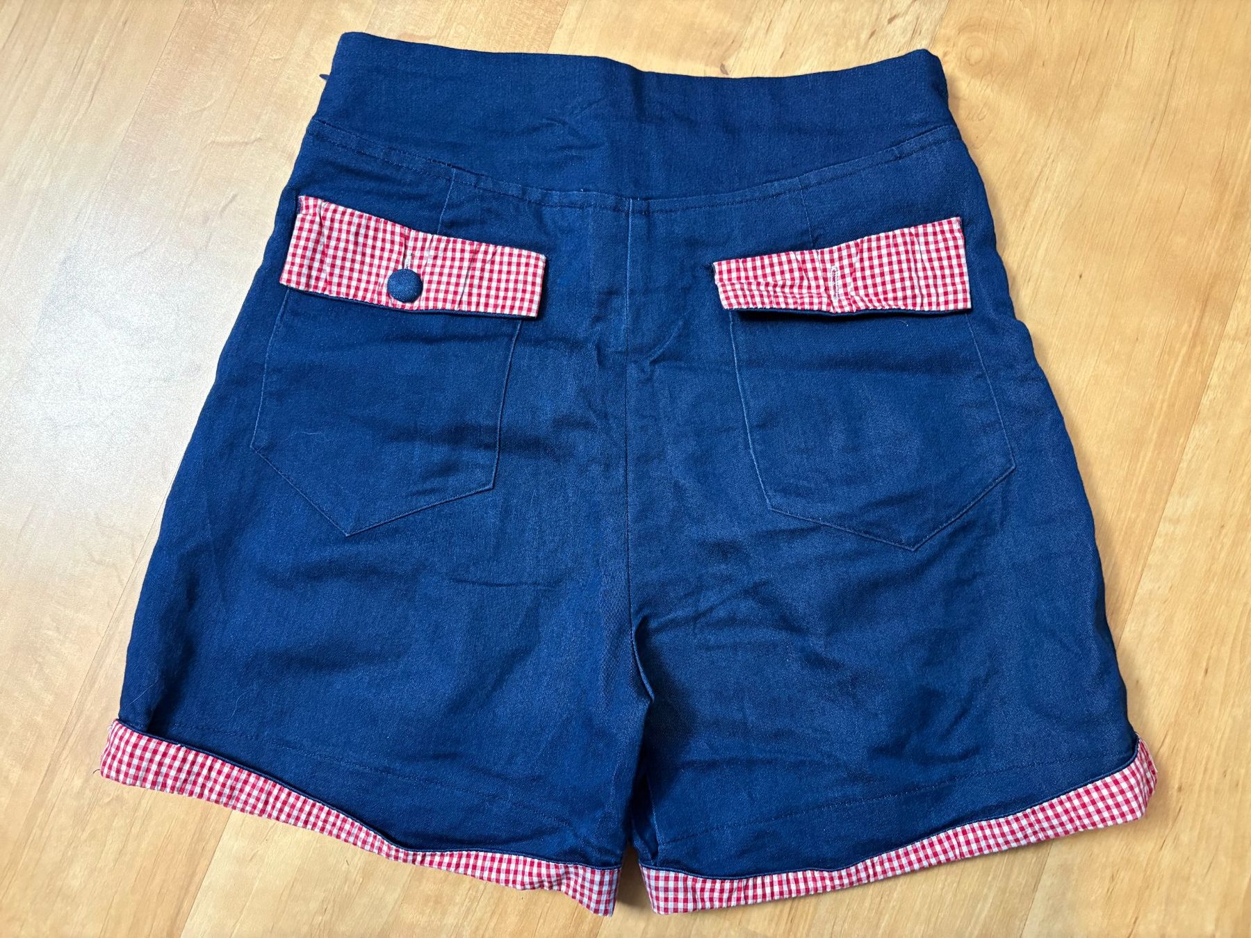 Pantaloni: Retro-Shorts BANNED Gr. S – Usato da Willisau venduto da ani_gtk8 3