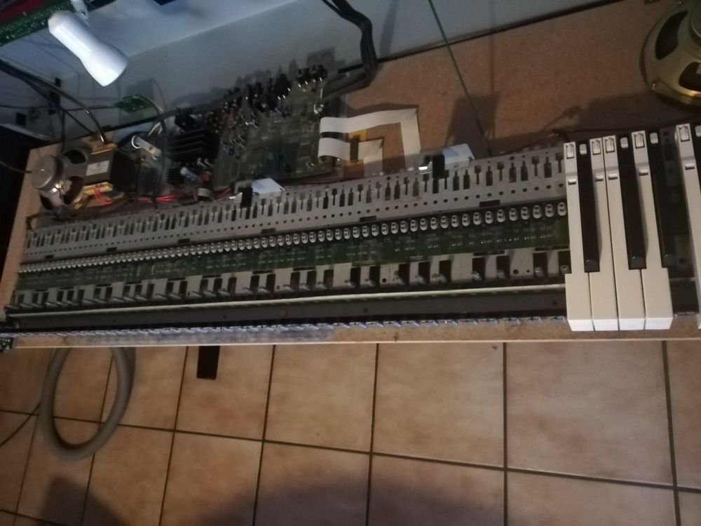 Roland HP 1500 Kaufen auf Ricardo