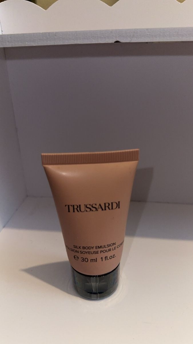 Feuchtigkeitspflege: Trussardi Silk Body Lotion NEU – Neu und originalverpackt aus Oftringen von tola19