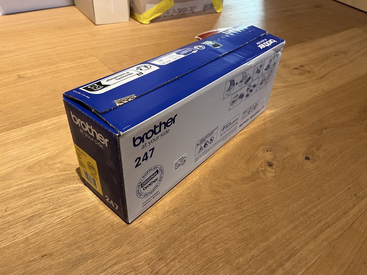 Brother Cartucce per stampanti & toner: Brother TN-247Y – Nuovo e nell'imballaggio originale da Adlikon venduto da gumpi32 1