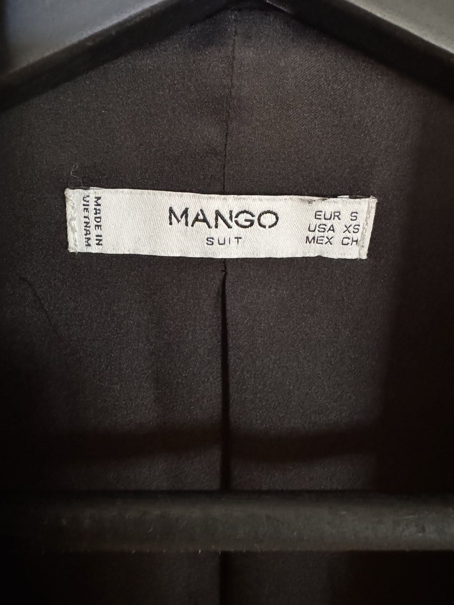 Mango Giacche: Blazer Schwarz Grösse S – Usato da Dübendorf venduto da ClaraS. 1