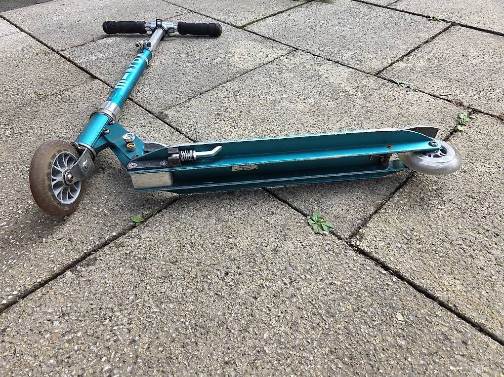 Kickboard: Microscooter grün – Usato da Basel venduto da Basskki