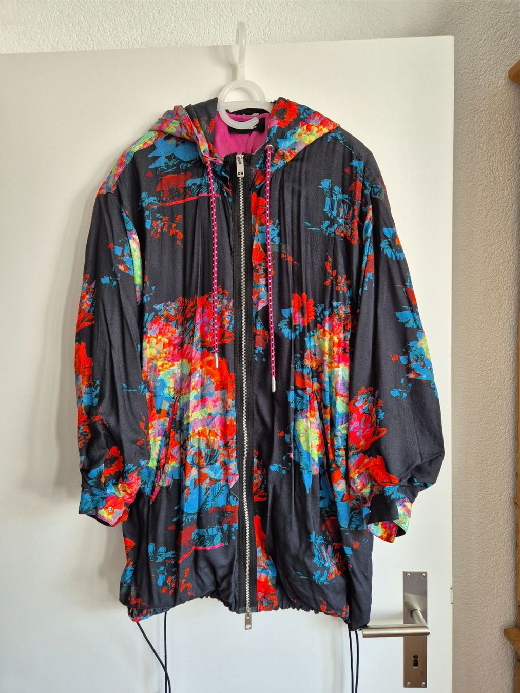 Diesel Giacche: Diesel Sommerjacke mit Blumenmuster – Usato da Langenthal venduto da baesa