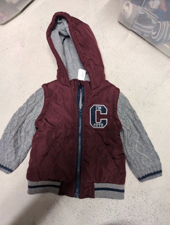Übergangsjacke mit Kapuze, bordeaux/grau, Grösse 86