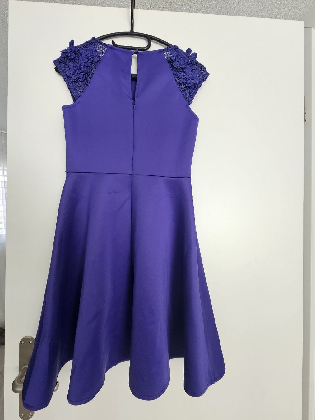Robes et jupes: Festkleid Gr. 158  – D'occasion à Bätterkinden par Pescelino 1