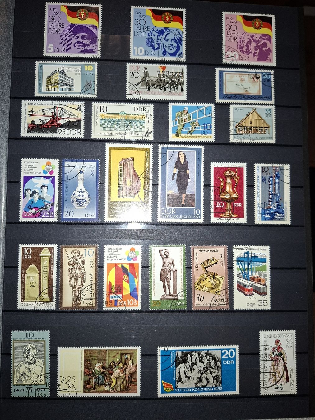 Tutti i francobolli: Briefmarkensammlung DDR  – Usato da Balgach venduto da SIMEON27 6