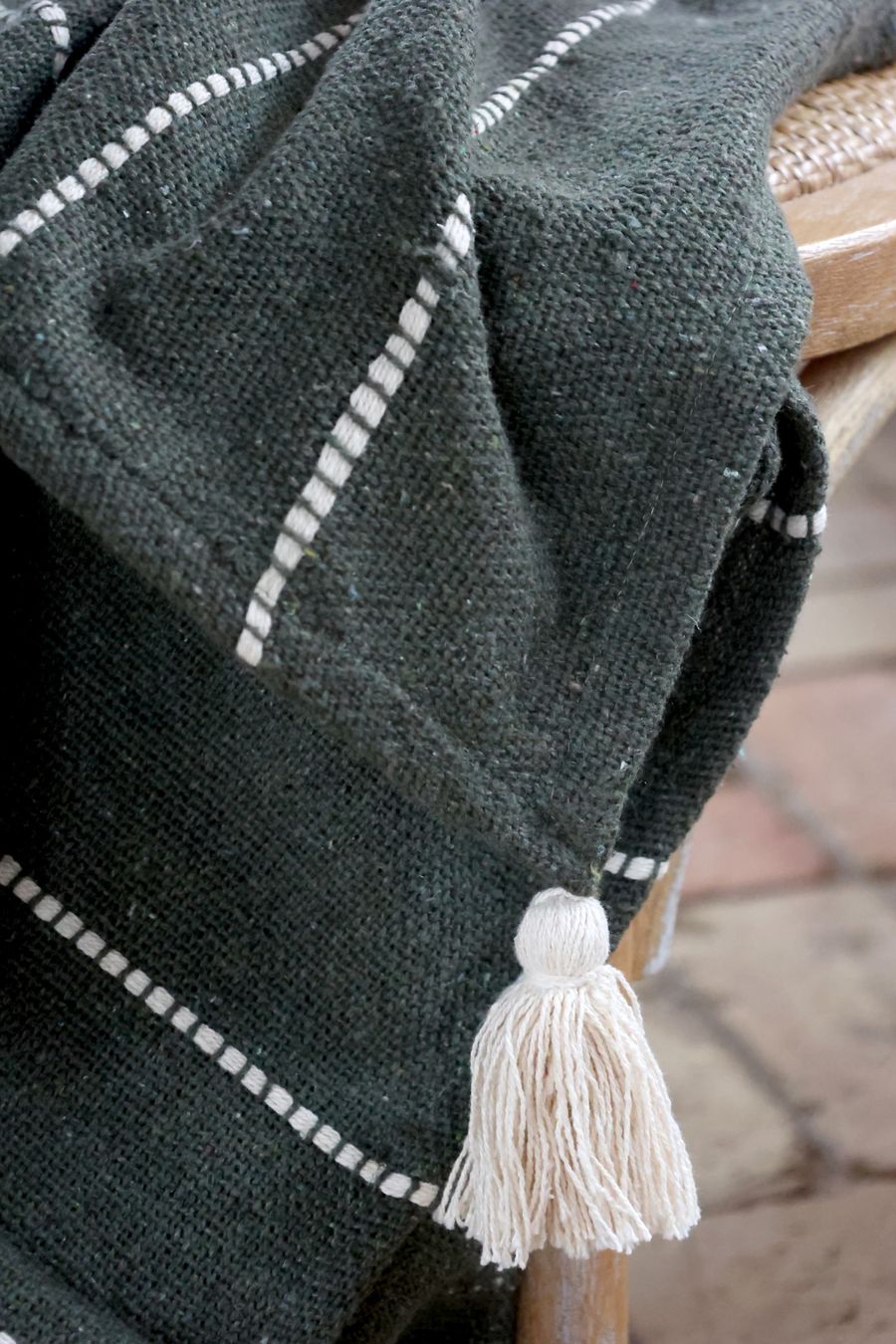 Coperte: Chic Antique Decke "Aix" mit Garnüberschuss – Nuovo e nell'imballaggio originale da Innertkirchen venduto da Glatthard-Interior 1