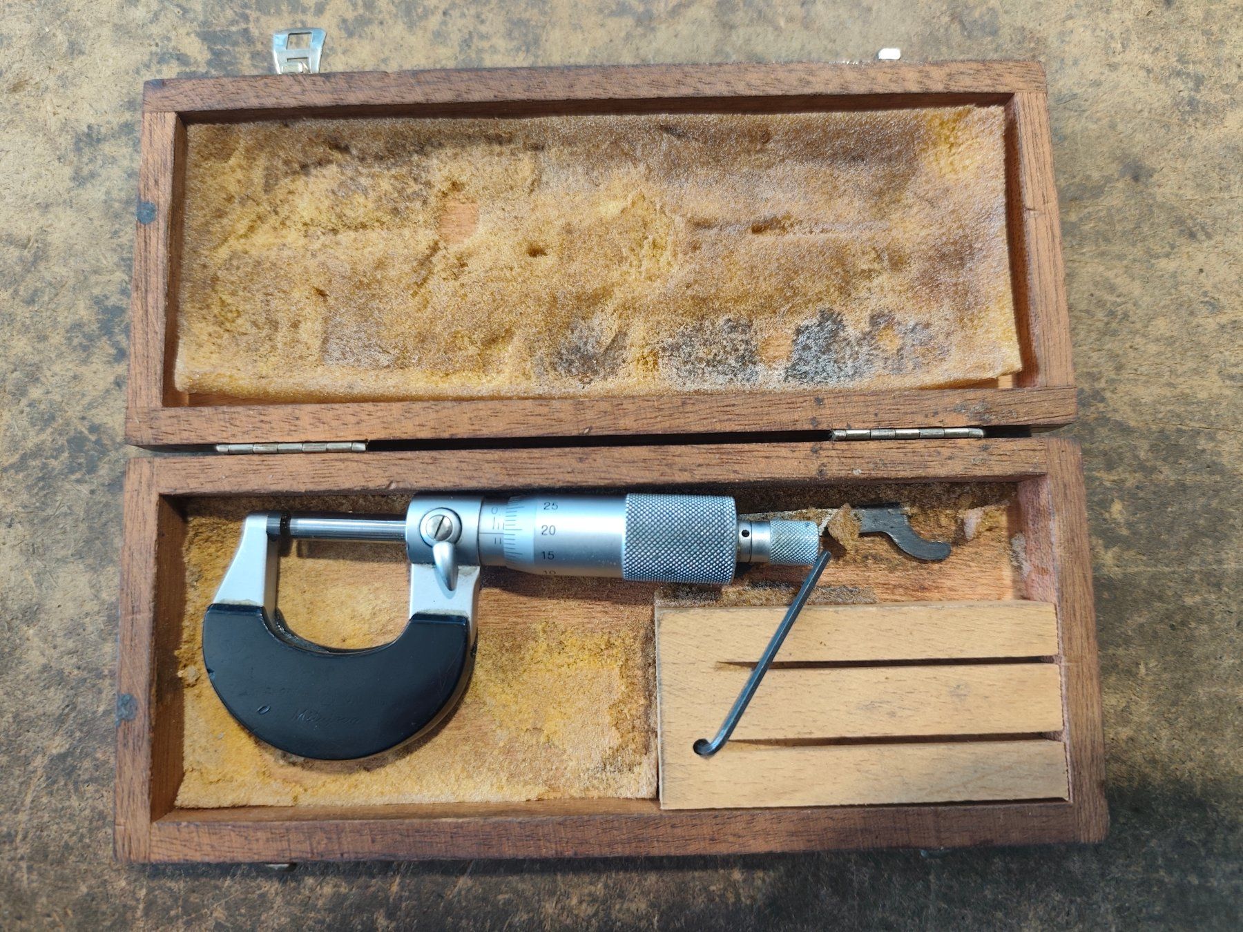 Mesurer: Mikrometer 0-25mm – D'occasion à Arbon par millpoint