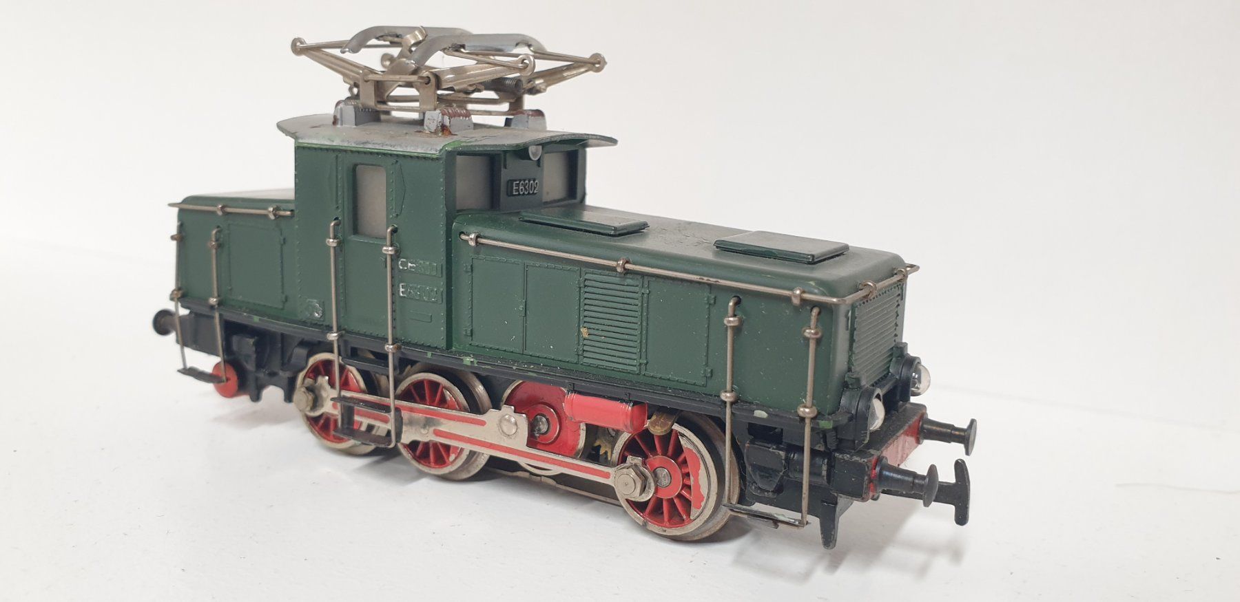 Märklin Modellini di ferrovie: Märklin DB E-Lok  H0/AC – Usato da Neuenhof venduto da ludovicco