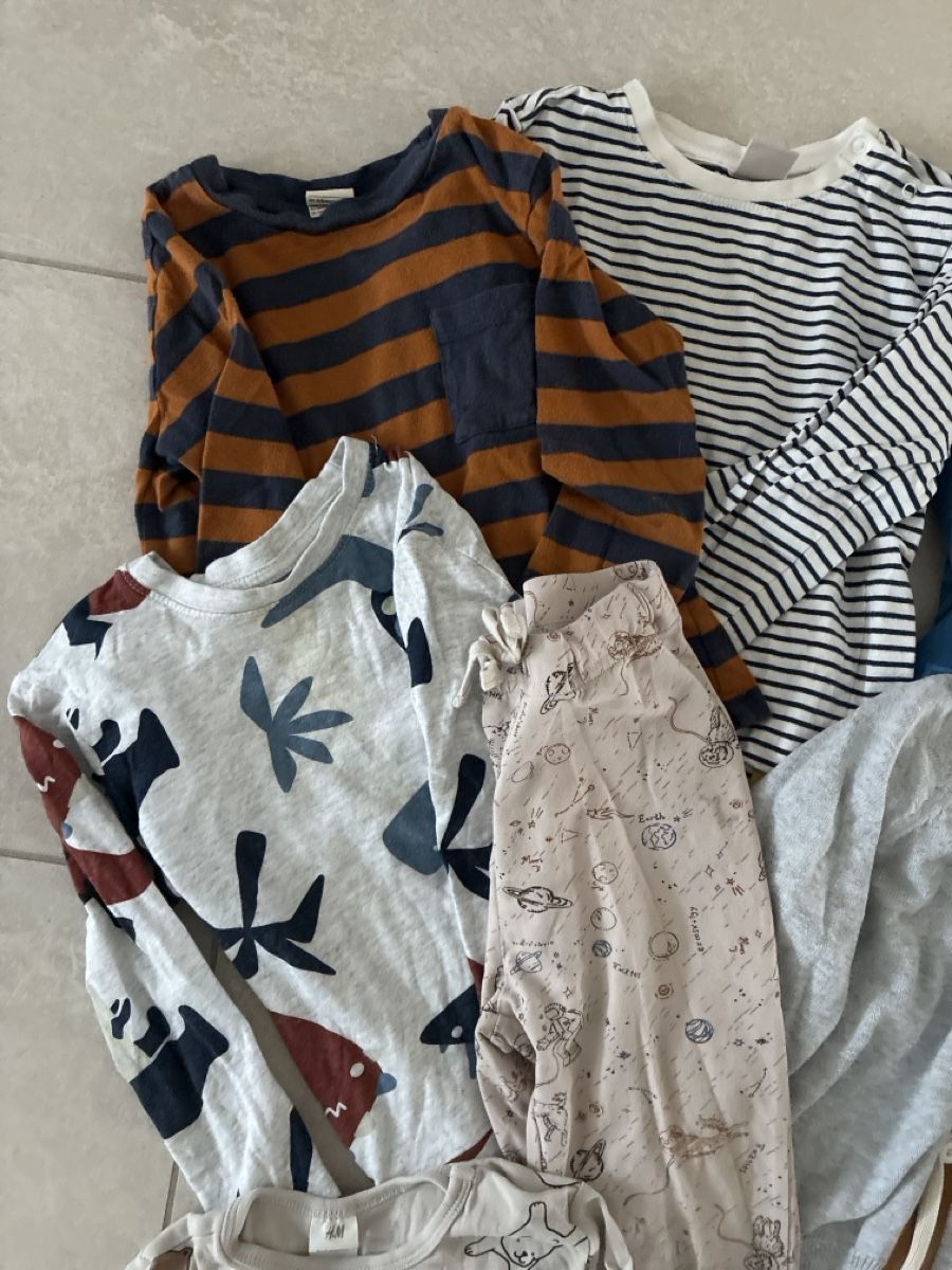 Lotti & Set di vestiti: Grosses Kleiderpaket Gr 98 – Usato da Rifferswil venduto da nahug 1