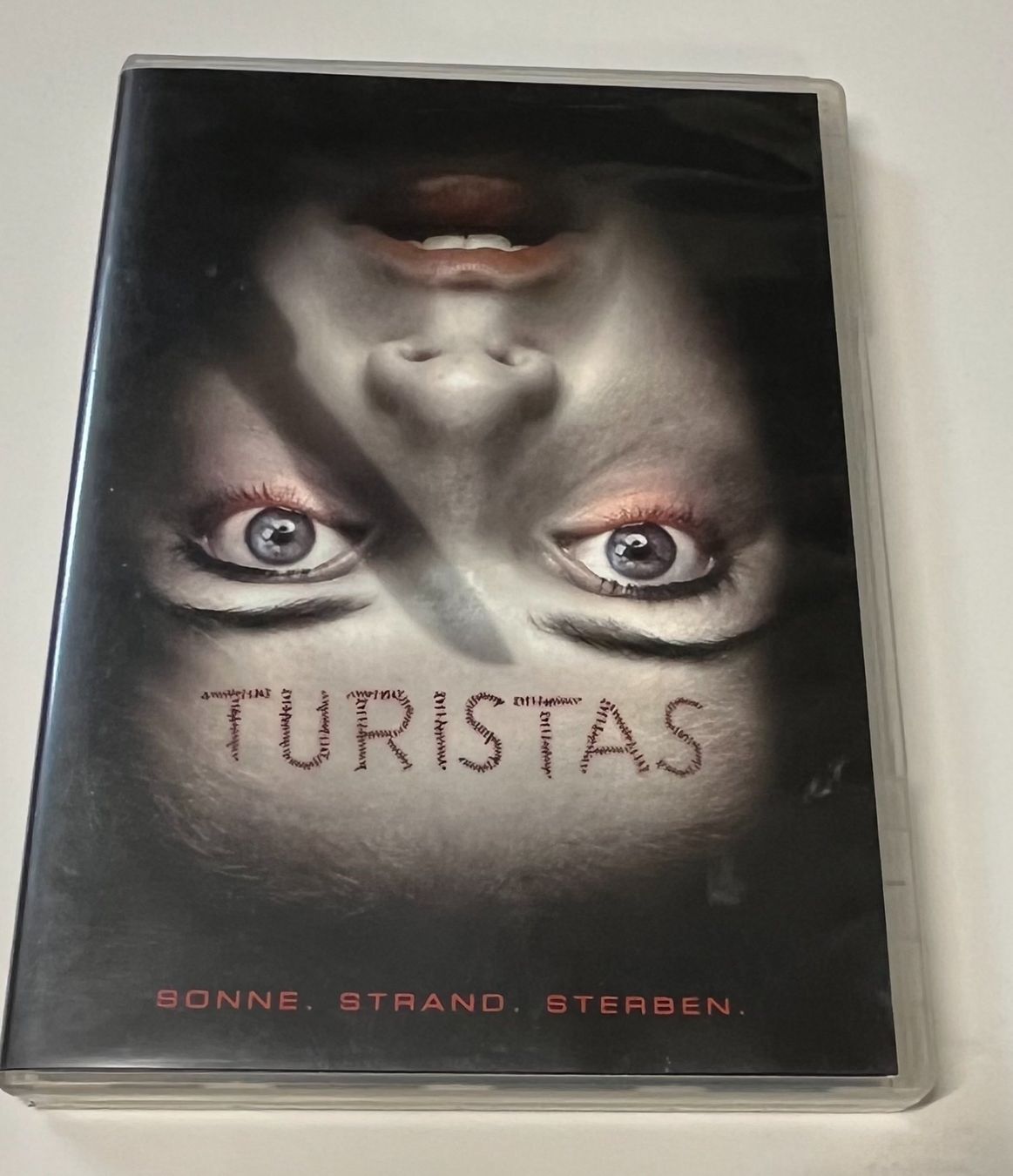 Tutti i DVDs: Turistas – Usato da Embrach venduto da KimJongBuume