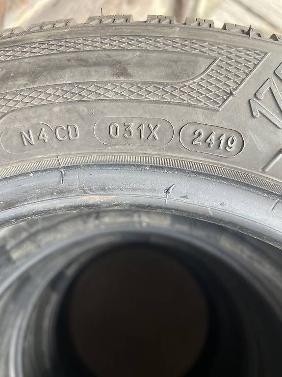 Pneus & Roues: 175/65/14 Kleber Winterreifen  – D'occasion à Frasnacht par nobloff 6