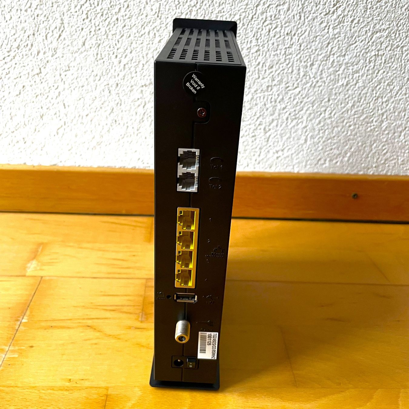 Modems & Router: Arris TG2492S WLAN Router / Kabelrouter / Modem – Gebraucht aus Aarburg von  3