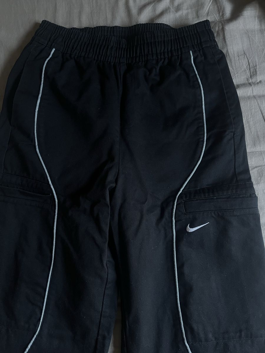 Nike Pantaloni: Nike Stoffhosen – Usato da Luzern venduto da janine_l 3
