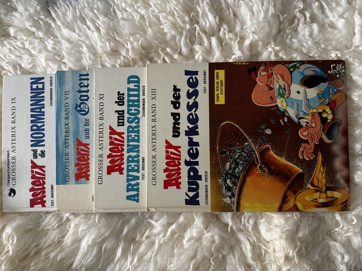 Comics: Asterix comics bundle, 10 books, varying conditions – Gebraucht aus Olten von Asaliya 3