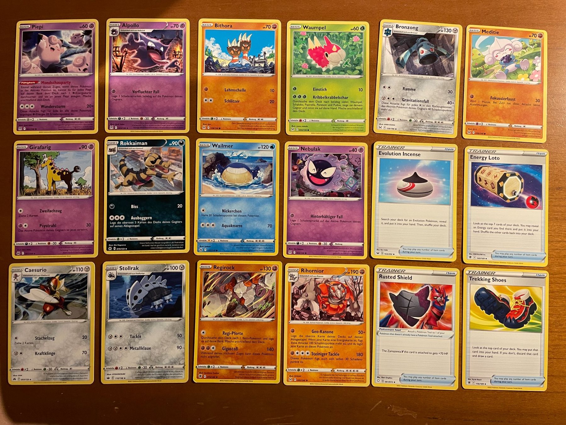 Pokémon Carte collezionabili: Pokemon Karten Set (Versand gratis) – Nuovo (secondo la descrizione) da Chur venduto da Angerson