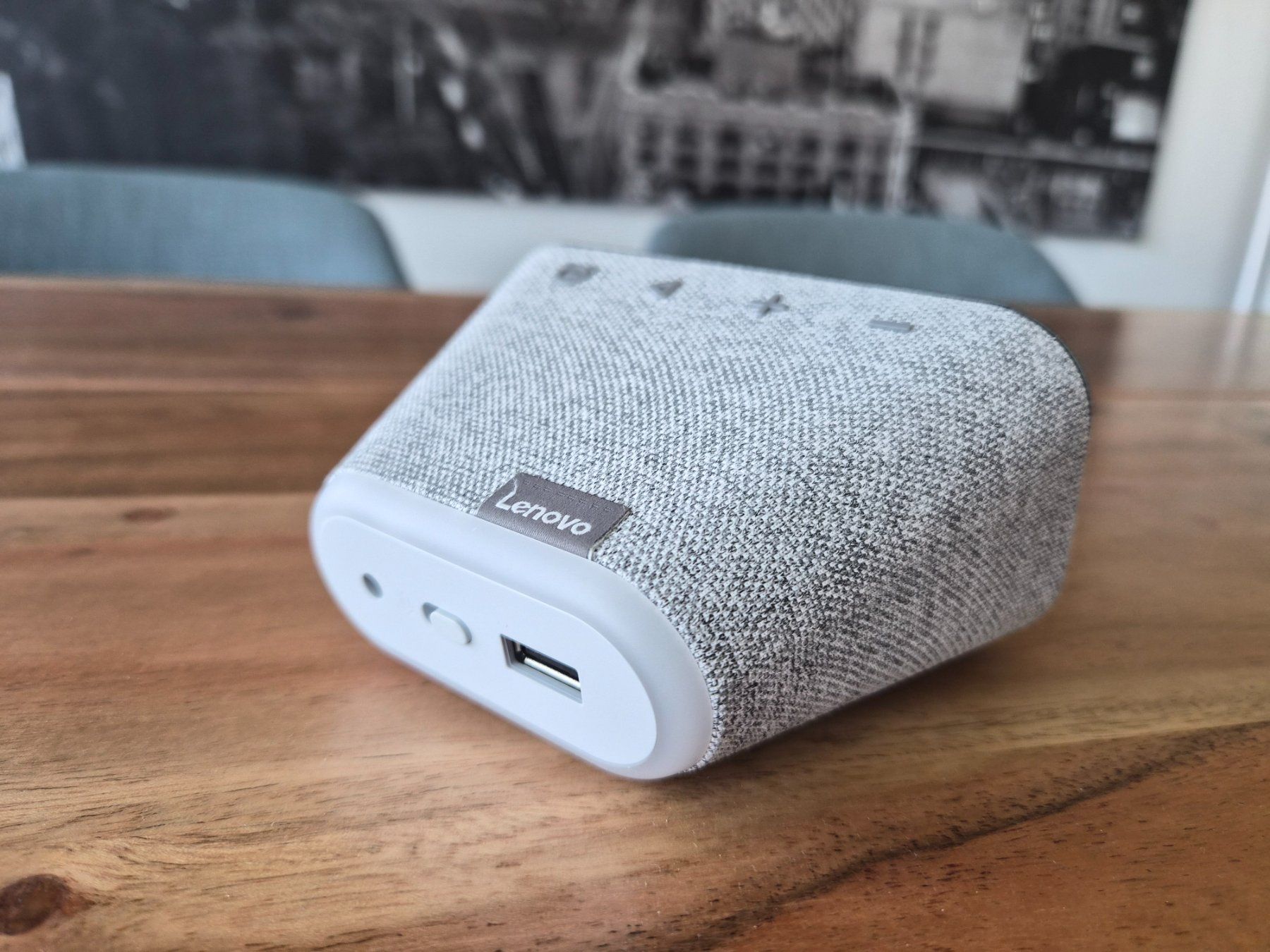 Lenovo Wecker: Lenovo Smart Clock Essential grau – Gebraucht aus LUZERN von 6O15 1