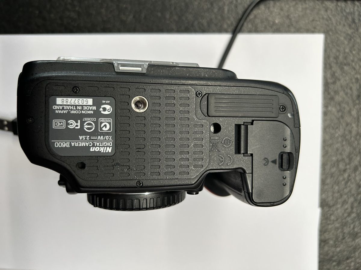Nikon Kamera: Nikon D600 Spiegelreflexkamera - mit Zubehör – Gebraucht aus Leuzigen von nora999 5