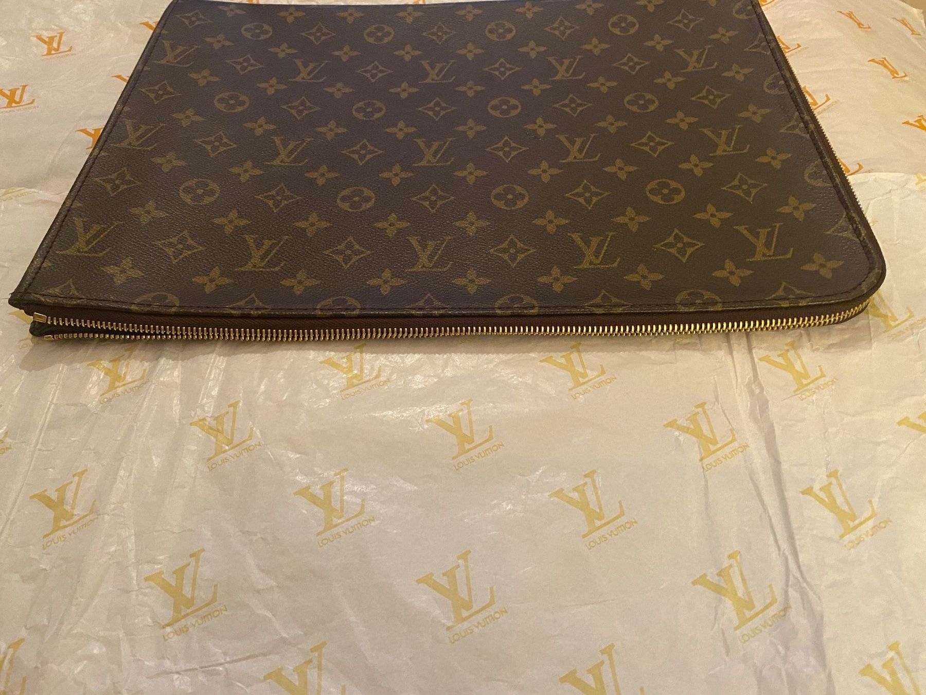 Louis Vuitton Valigie & Borse: LOUIS VUITTON Monogram Canvas Aktentasche, 39x29cm – Nuovo (secondo la descrizione) da Winkel venduto da ferrari2022 2