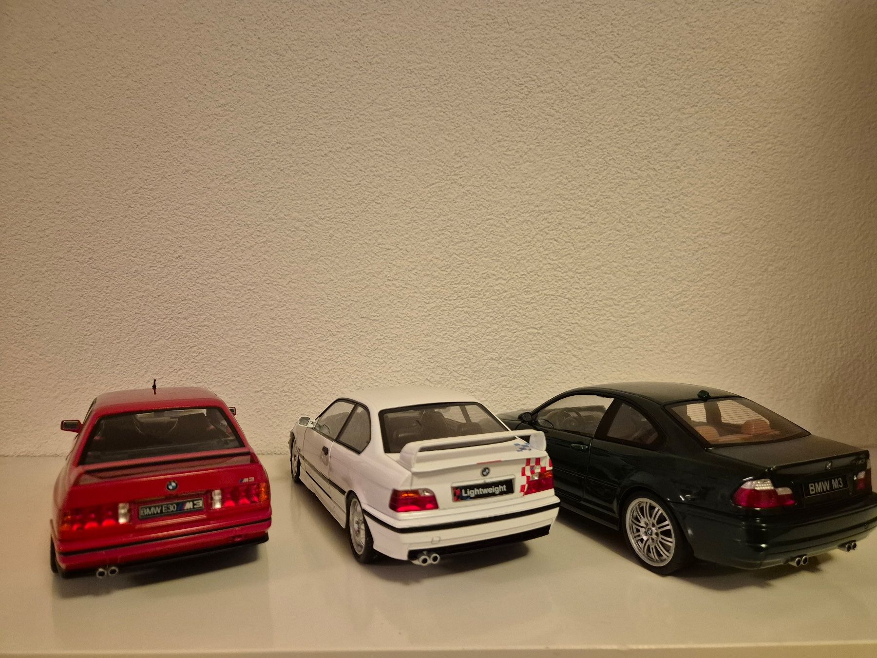 BMW Modellini d'auto: BMW M3 Set in 1/18 E30, E36, E46 alle von Solido – Usato da Bremgarten AG venduto da Beever 2