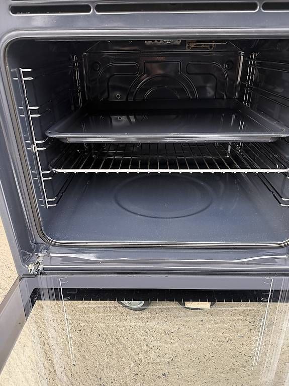 Electrolux Elettrodomestici da cucina: Electrolux Backofen  mit Glaskeramik – Usato da Künten venduto da buli76 2