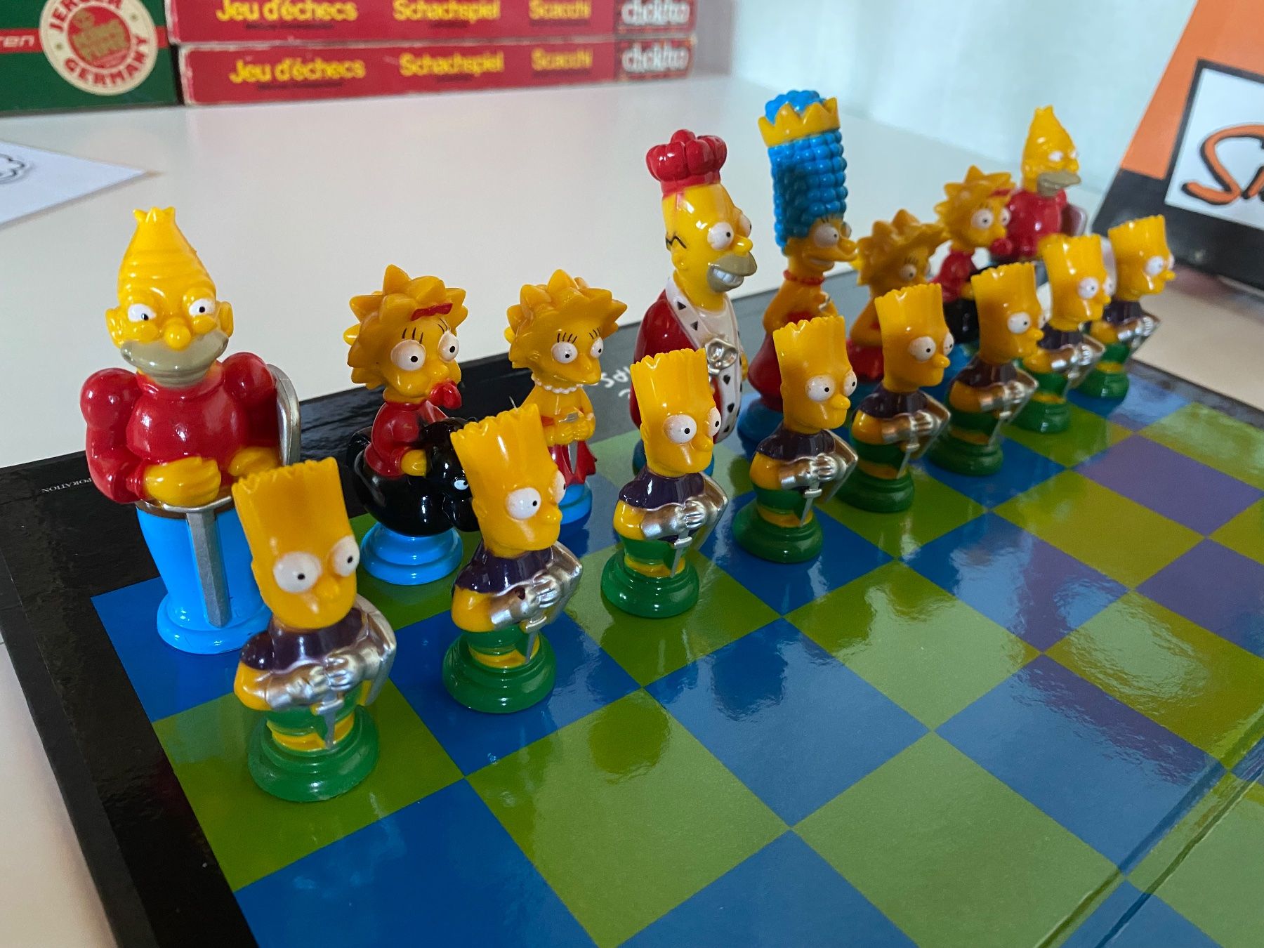 Spiele: Jeu d'echec 'THE SIMPSONS' – Gebraucht aus St-Prex von Okoala 7