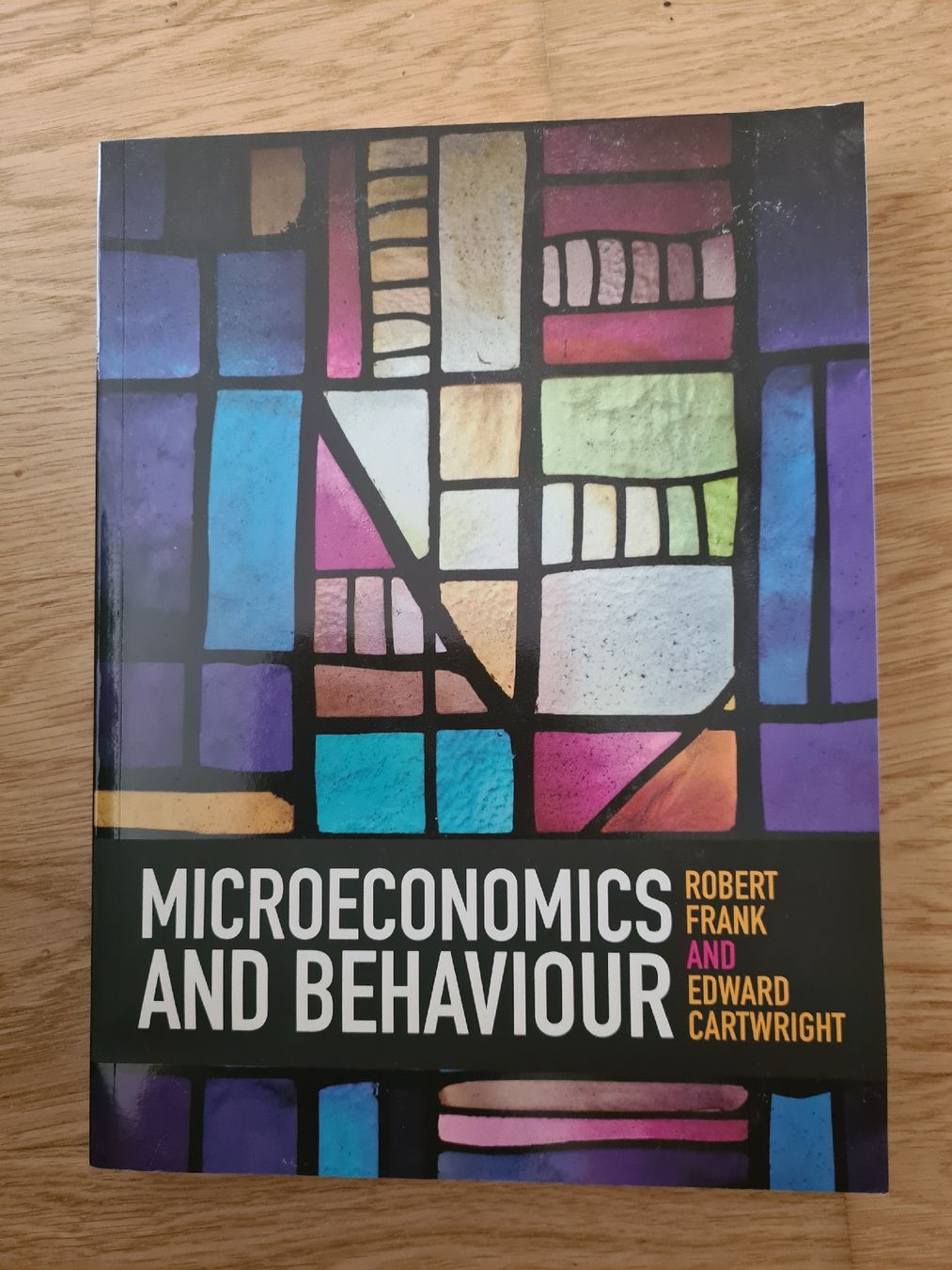 Bücher: Microeconomics and Behaviour Buch – Gebraucht aus Horw von Mirii91