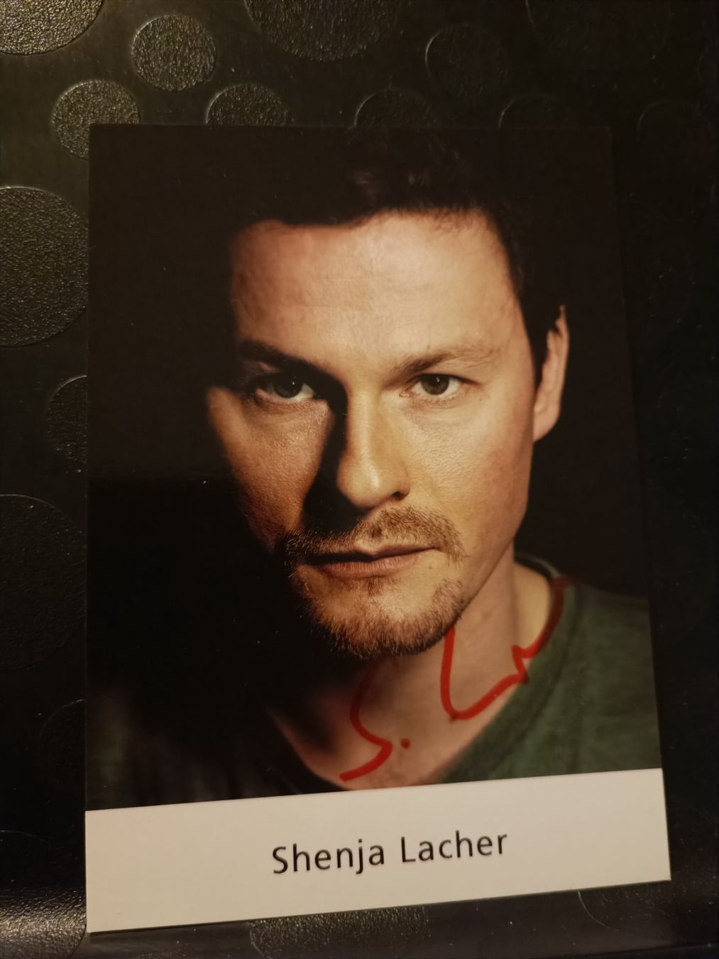 Autografi: Shenja Lacher - handsigniert – Usato da Menziken venduto da Artographs