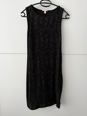 schwarzes Kleid mit Spitze, Grösse XS