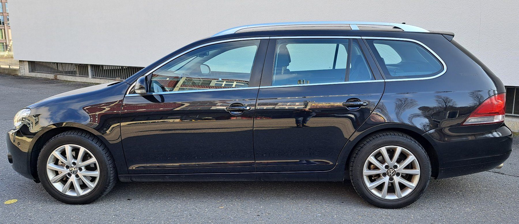 VW Autos: VW Golf VI Variant 1.4 TSI, Team, Schwarz – D'occasion à Giswil par  2