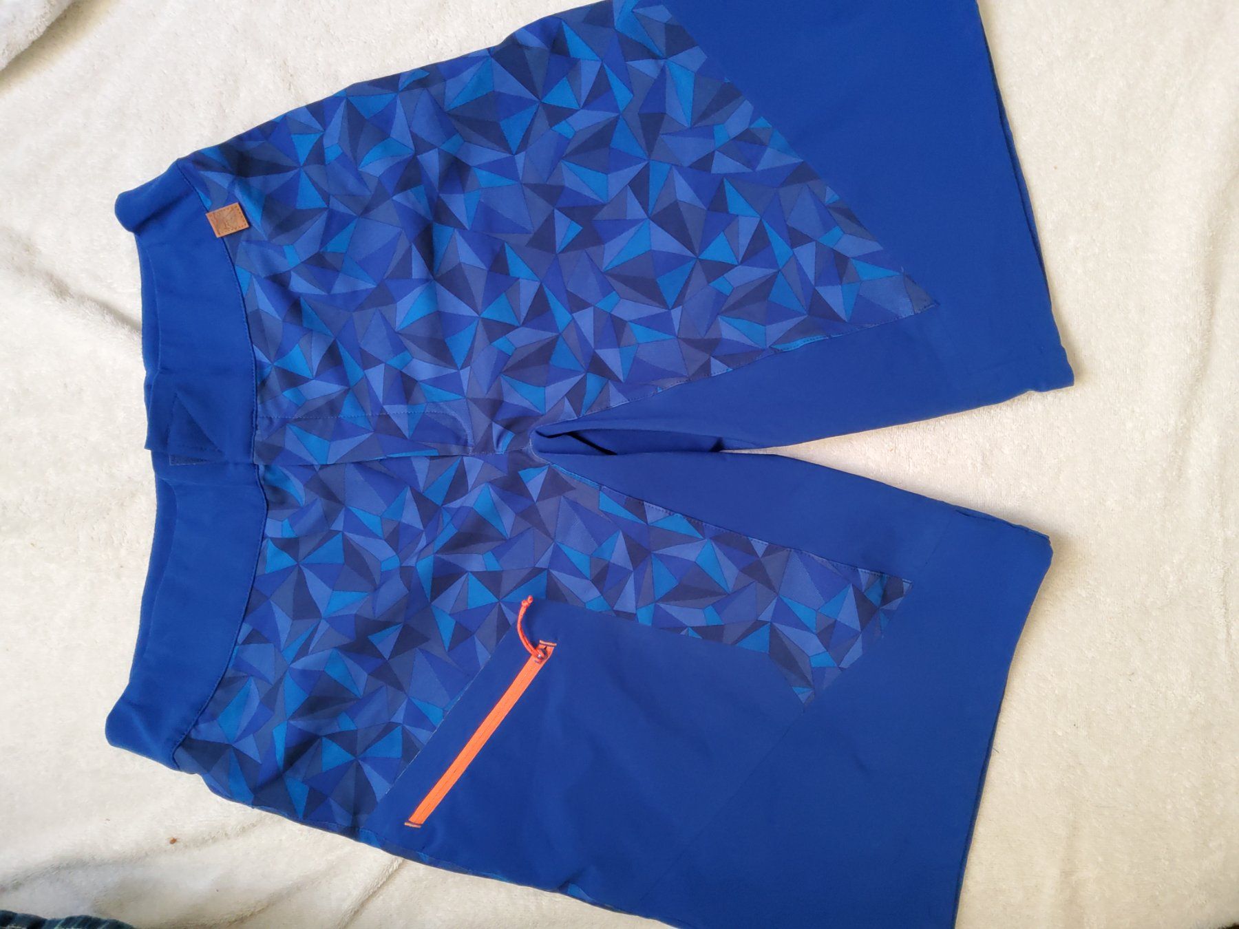 Decathlon Hosen: Decathlon Schort nummer 40 – Gebraucht aus Zürich von Dalicelik