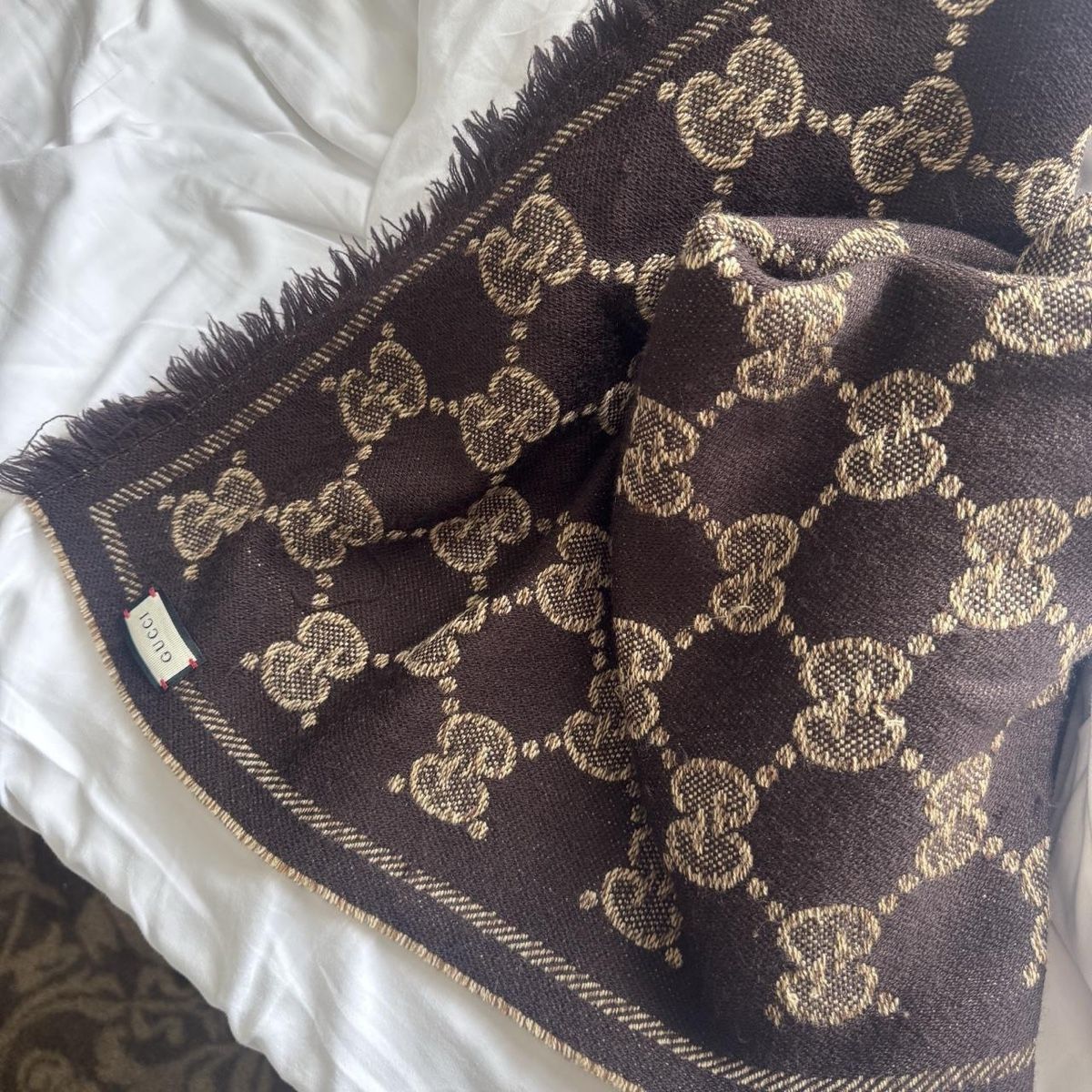 Gucci Foulard & Sciarpe: Gucci Schal – Usato da Neuenhof venduto da edonbeyhan0408 4