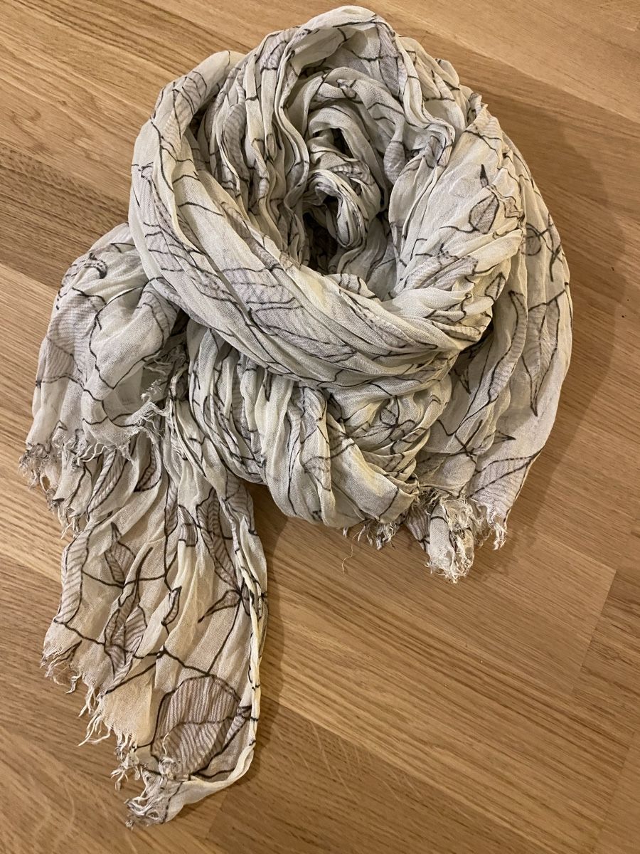 Nile Foulard & Sciarpe: Schal von Nile – Usato da Bern venduto da Emaxxx