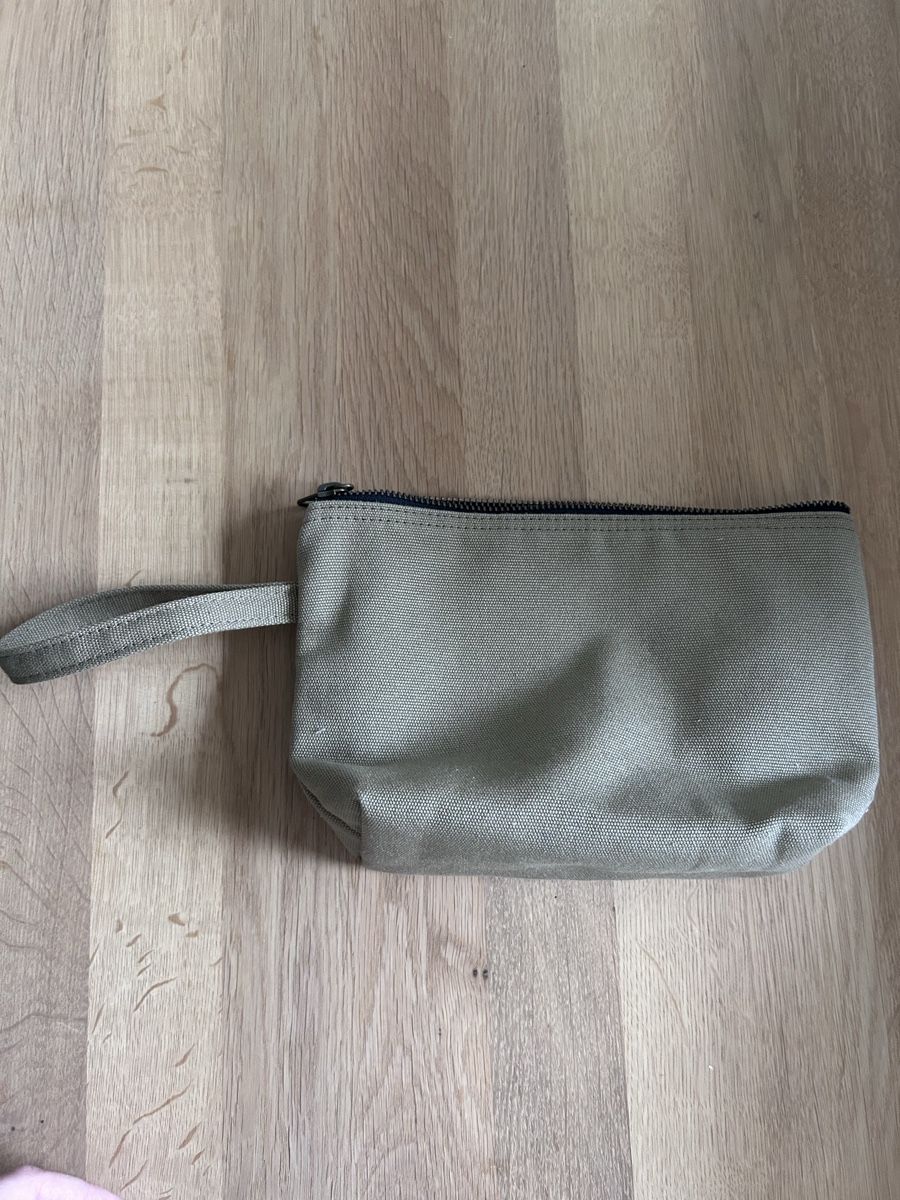 Kosmetikkoffer: Ta Tha Ta Necessaire – Neu (gemäss Beschreibung) aus Zürich von cloud_303 1