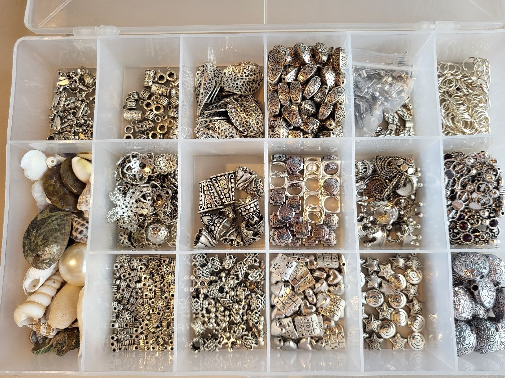 Kits de loisir créatif: Grosse Schmuckperlen-Sammlung, Silber – Neuf (Voir description) à Reinach AG par Freudenkind