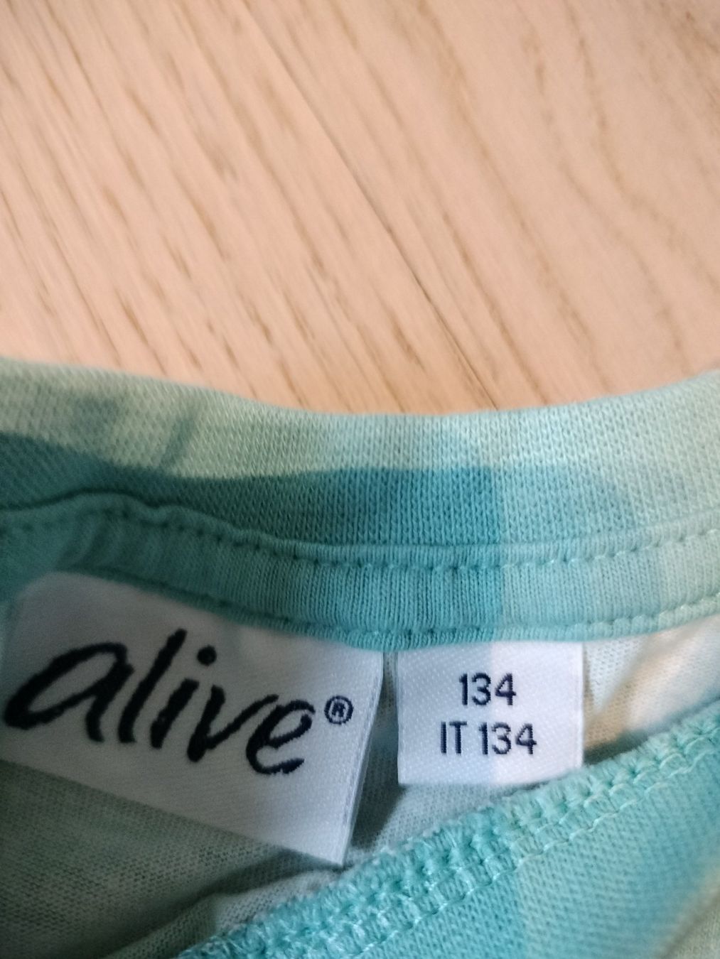 Camicie, T-shirt & Polo: 2x ärmellose Shirts Grösse 134 – Usato da Neftenbach venduto da TheKringel 1