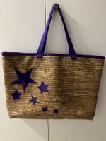Trendige Korktasche mit Sternen