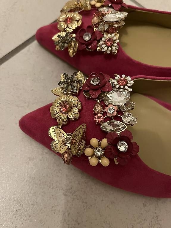 Scarpe da donna: Elegante Wildleder Pumps mit Steinbesatz Gr. 41 – Nuovo e nell'imballaggio originale da Chur venduto da Mity88 3