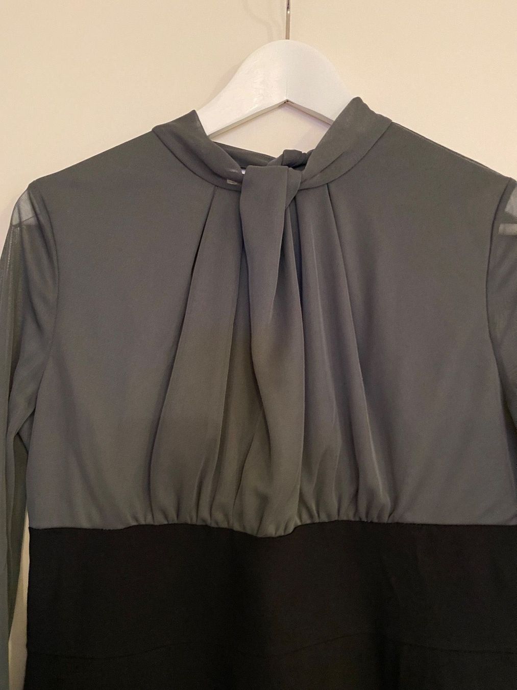 Kleider: Kleid, Schwarz/Grau Gr. M – Gebraucht aus Zürich von Maria2021 2