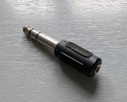 Stereo-Audioadapter mit Anschlüssen: 6,3 mm Klinken auf 3.5