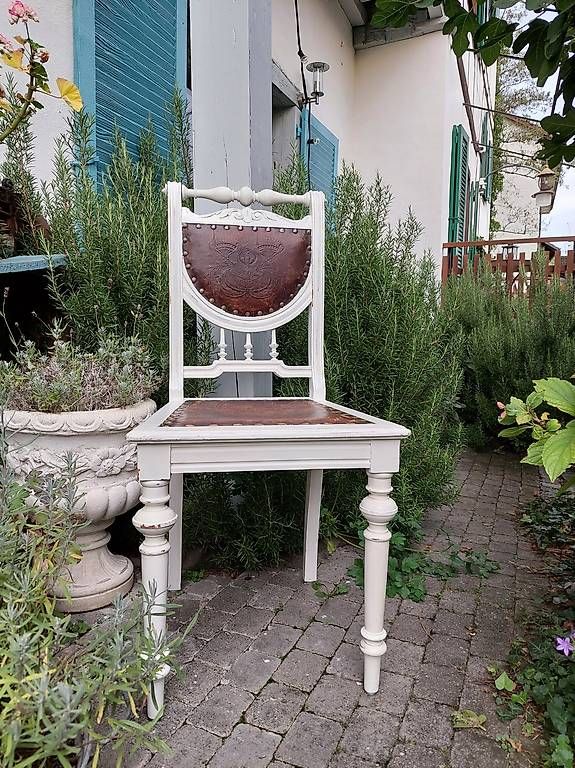 Stühle: Antiker Stuhl – Gebraucht aus wasterkingen von emmabella