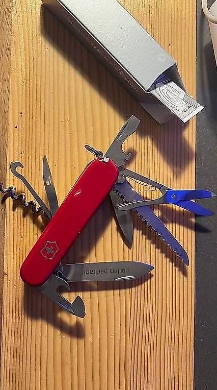 Victorinox Coltelli tascabile: Victorinox Huntsman NEU – Nuovo e nell'imballaggio originale da Bilten venduto da apollo_75