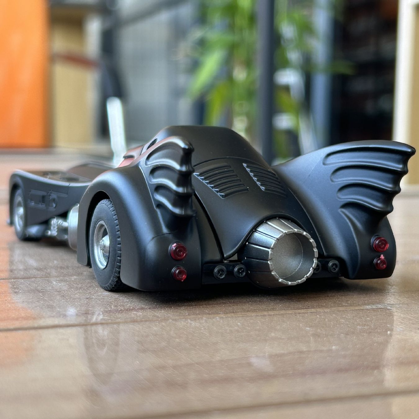 Giocattoli: Batman - 1989 Batmobile Metal Classic Model Car – Nuovo (secondo la descrizione) da Glattbrugg venduto da har_jgc7 1