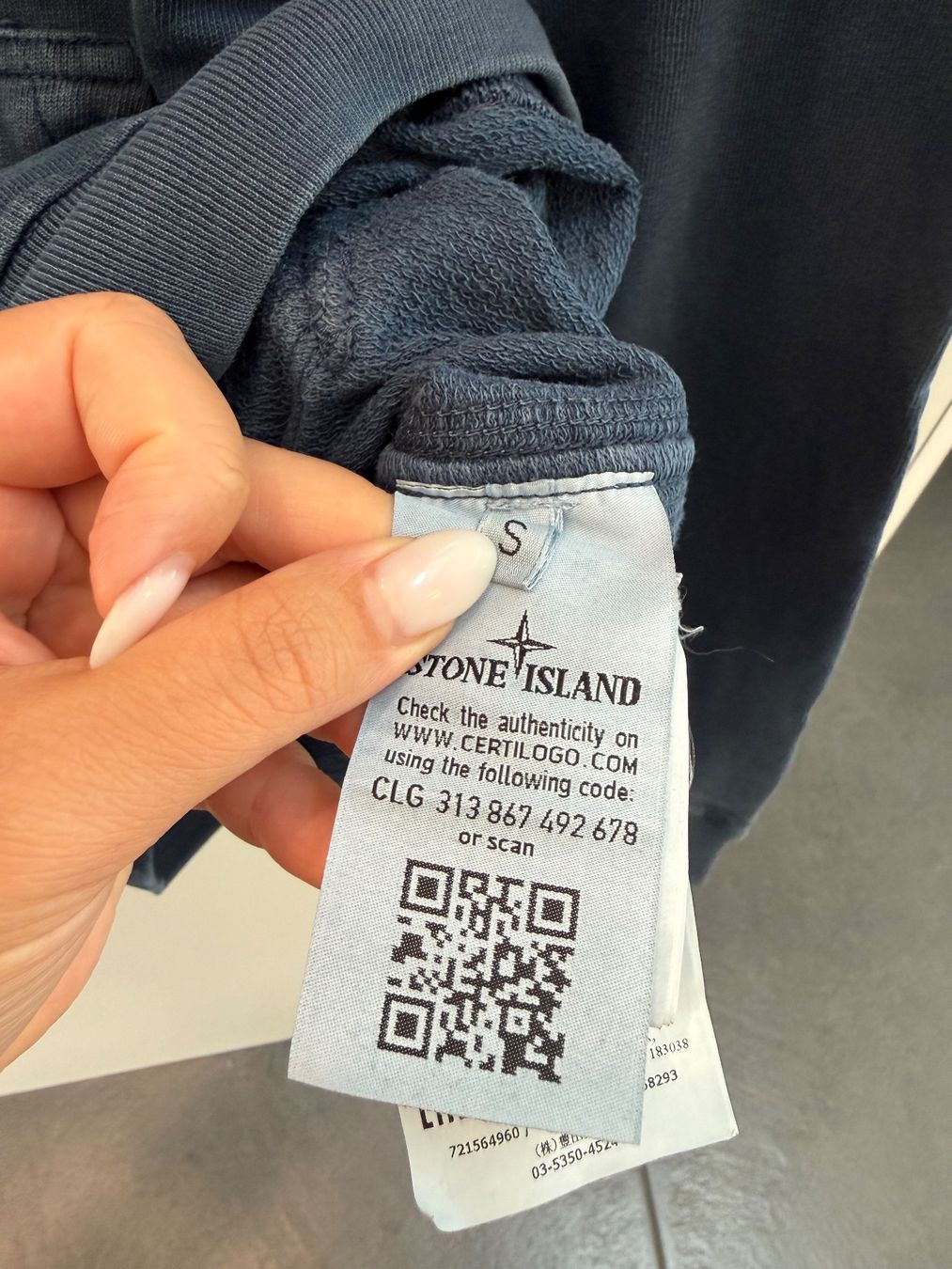 Stone Island Maglioni & Felpe: Stone Island Pullover Grösse S blaugrau guter Zustand – Usato da Illnau venduto da Bigmama14 1