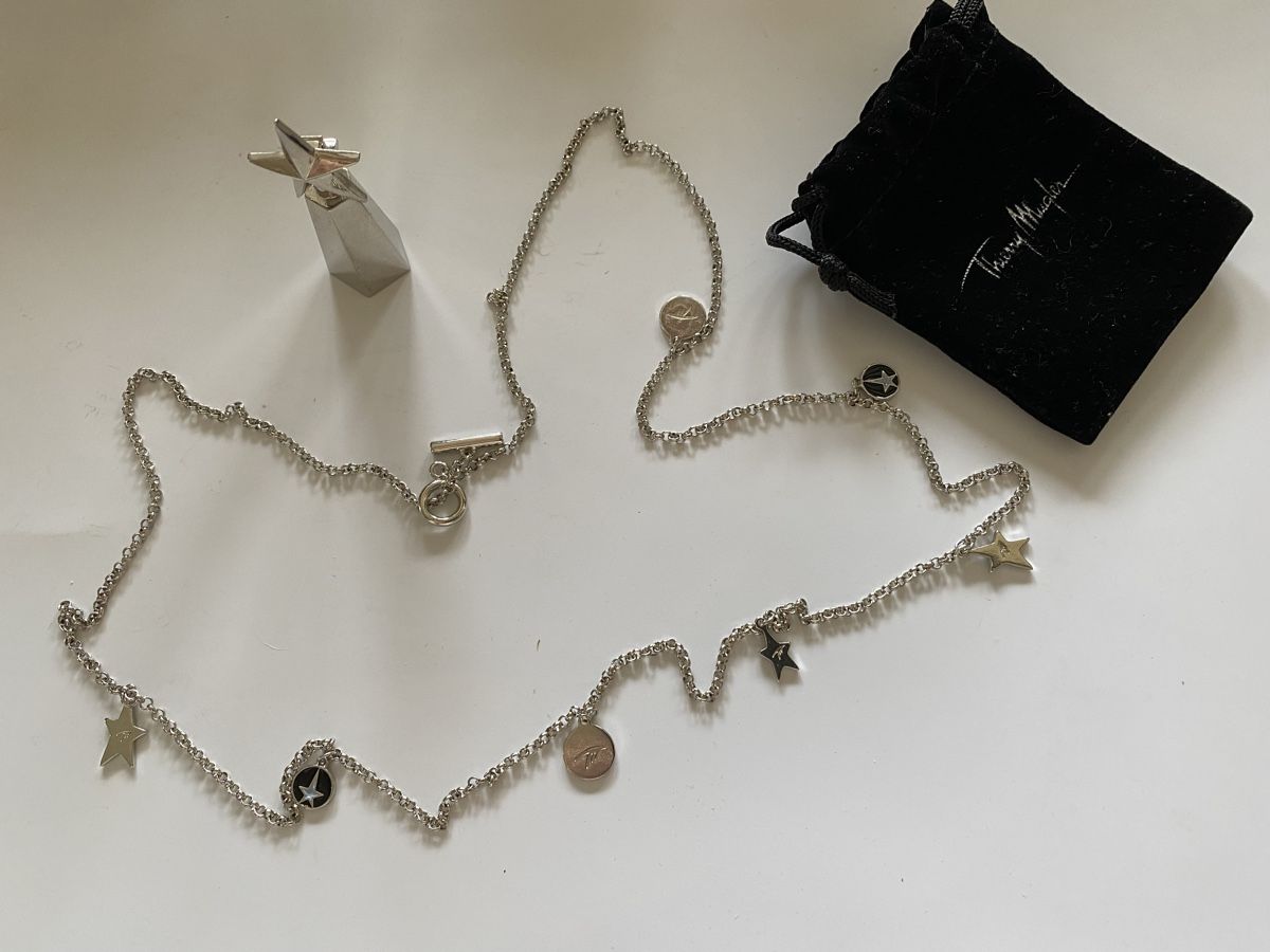 Mugler Catenine: Bijou et accessoire Thierry Mugler – Nuovo e nell'imballaggio originale da Bouveret venduto da wes_7zll